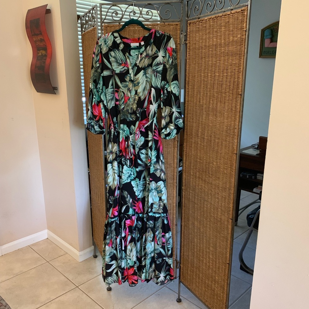 Long sleeved full length dress with pockets